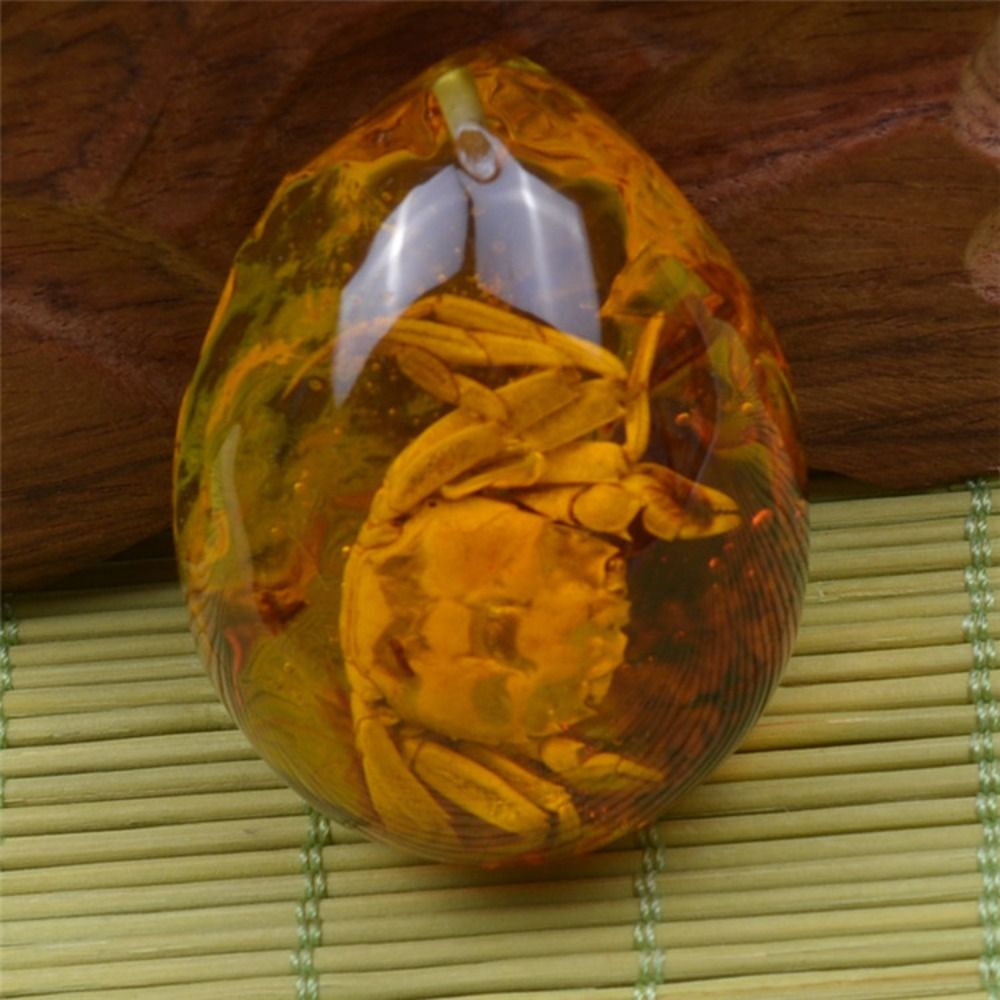 Natural Rough Butterfly Amber  - Resin Art Necklace recension och pris