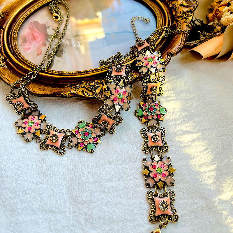 Retrofashion Necklace Bracelet - Resin Art Necklace recension och pris