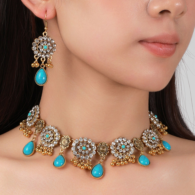 Kymyad Ethnic Vintage Rhinesto - Resin Art Necklace recension och pris